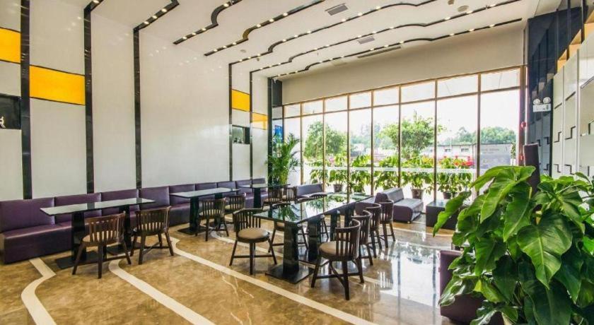Lavande Hotel (Leshan High-Speed Railway Wanda Plaza) 59/69