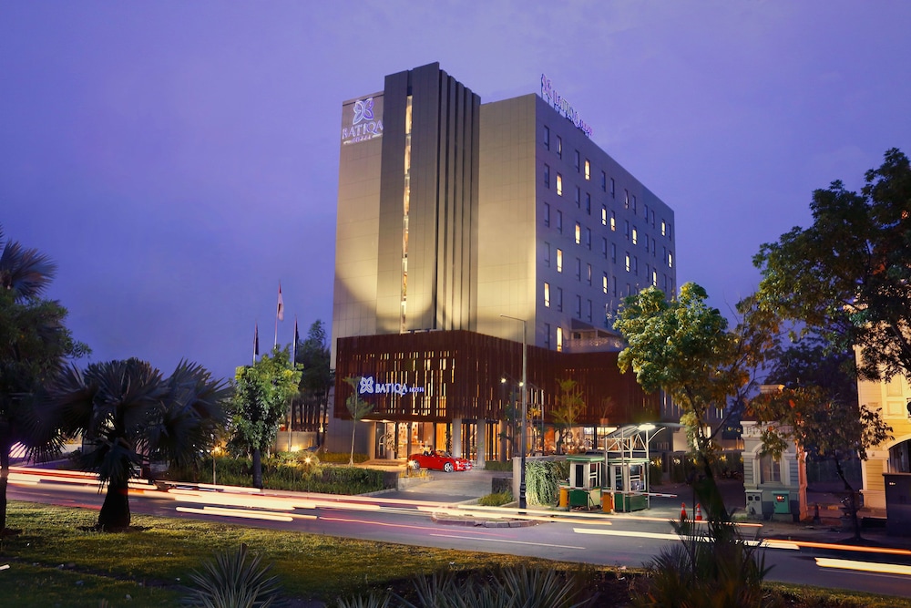 Batiqa Hotel Jababeka 6/60