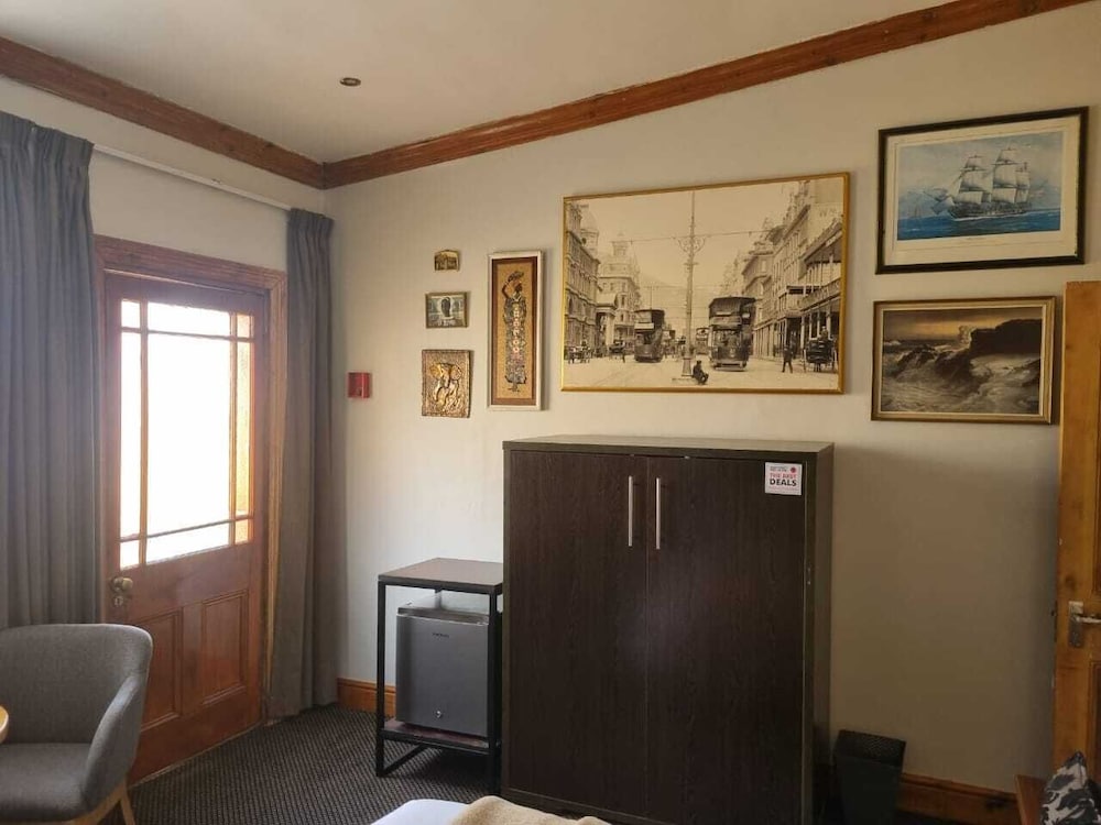 Ashanti Guest House Gardens Hostel 7/50