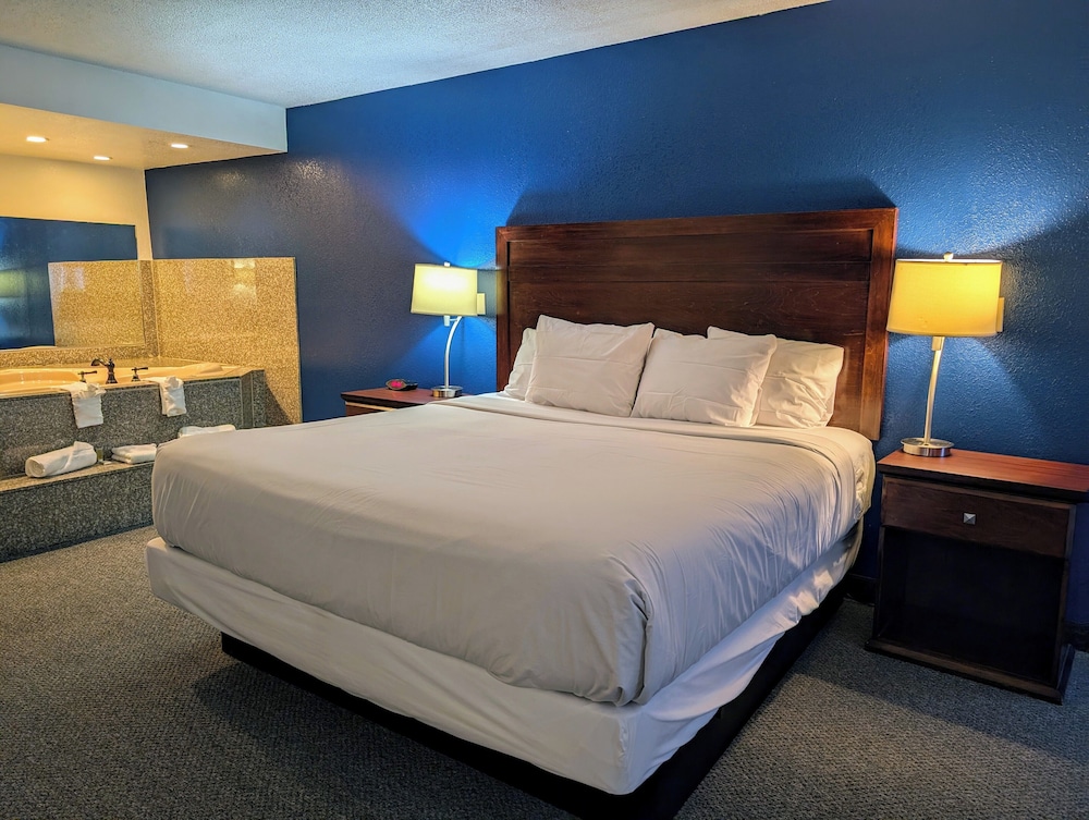 Travelodge by Wyndham Enid 13/40