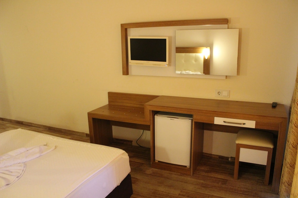 Mitos Apartment Hotel 11/42