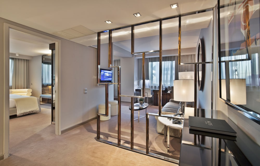 Altis Grand Hotel 42/69