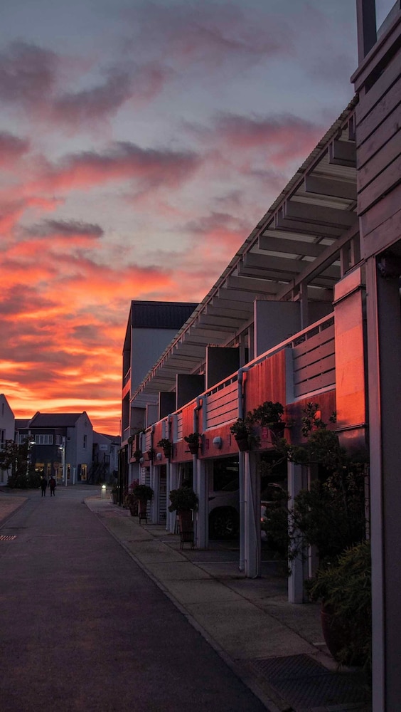 The Lofts Boutique Hotel 89/99