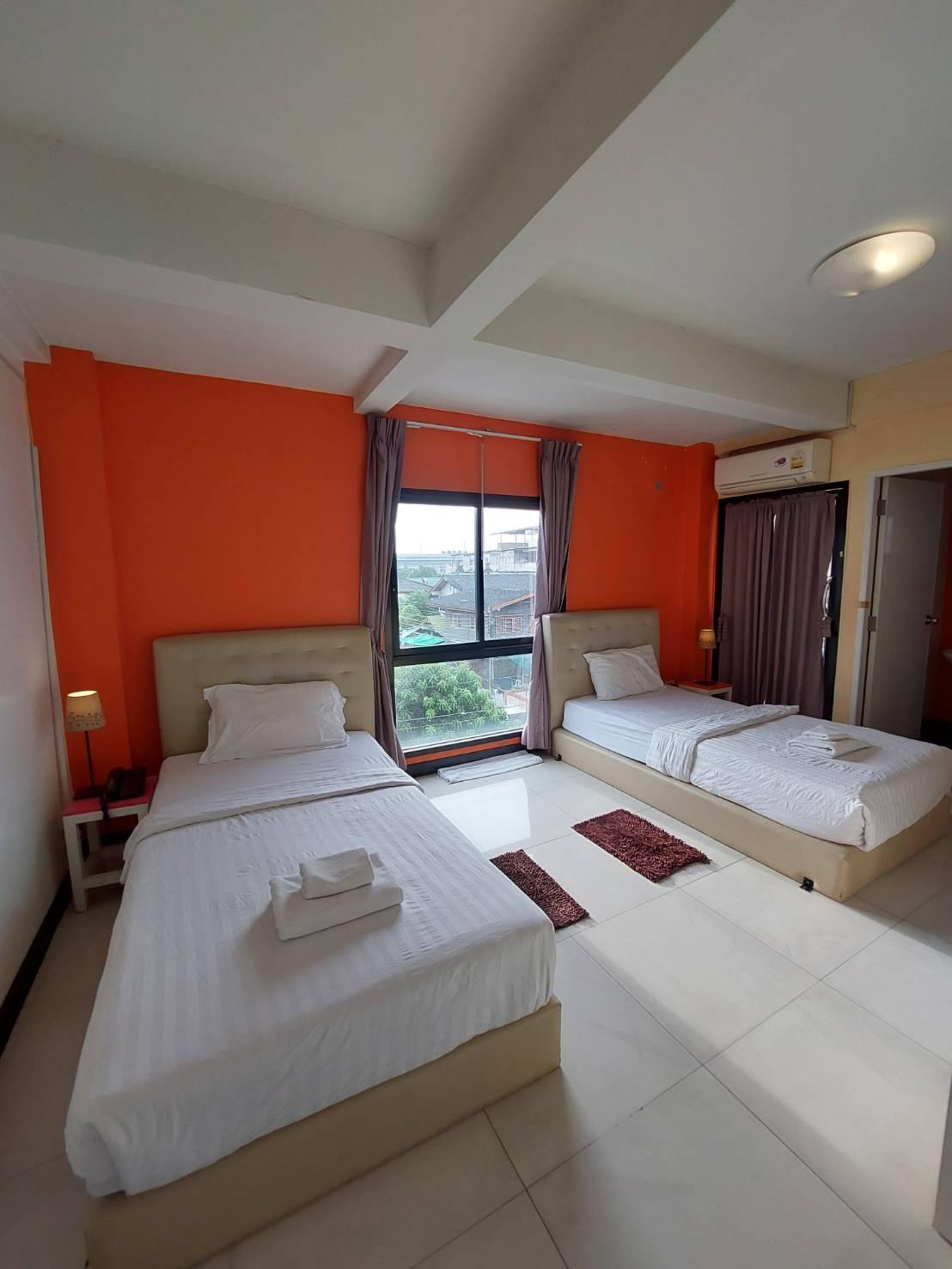 Room, Twin Beds