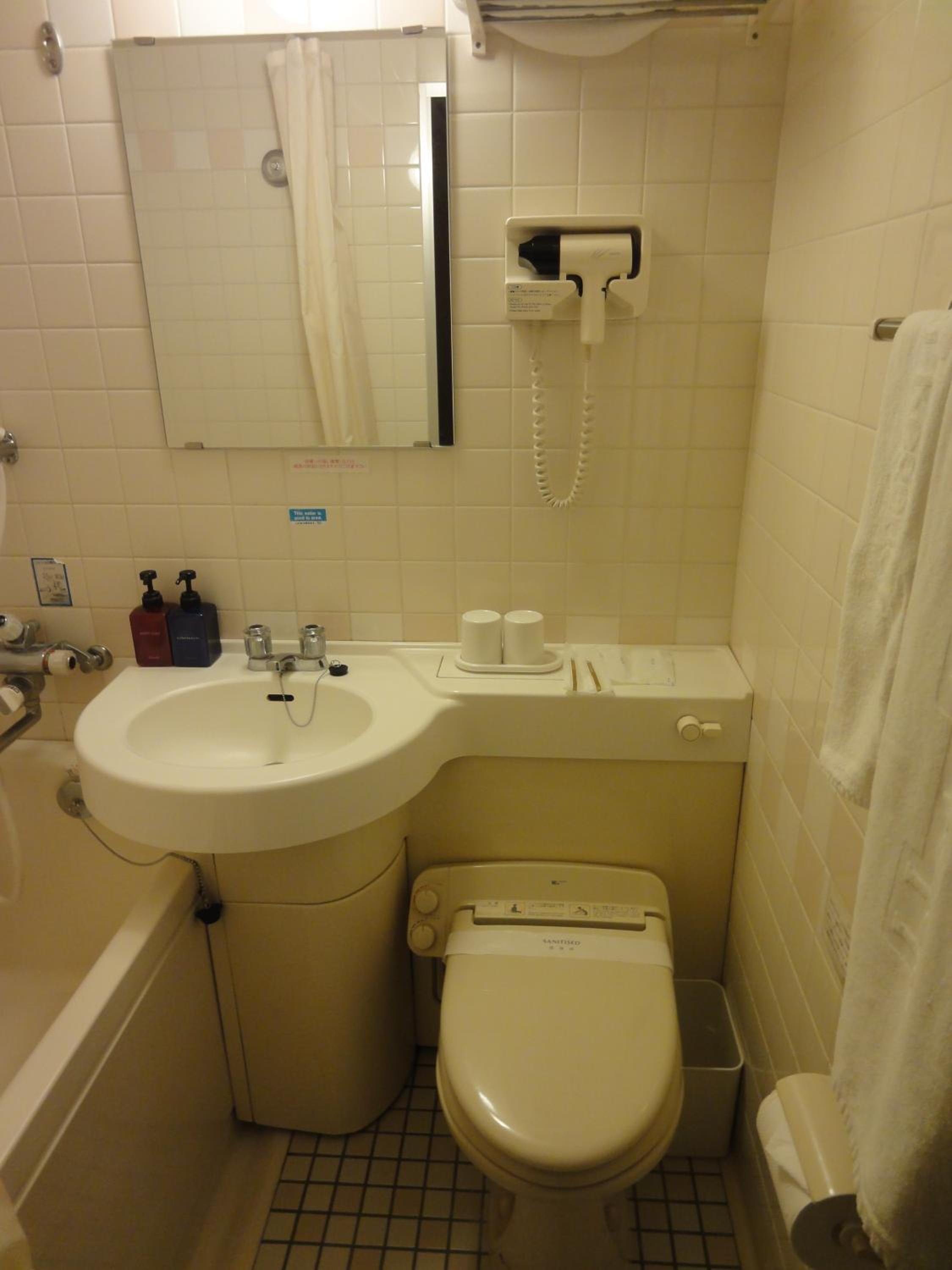 Hotel Elm Regency 46/48
