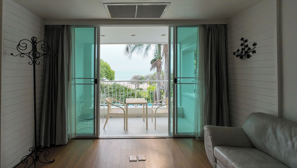 Verano Beach Villa 42/56