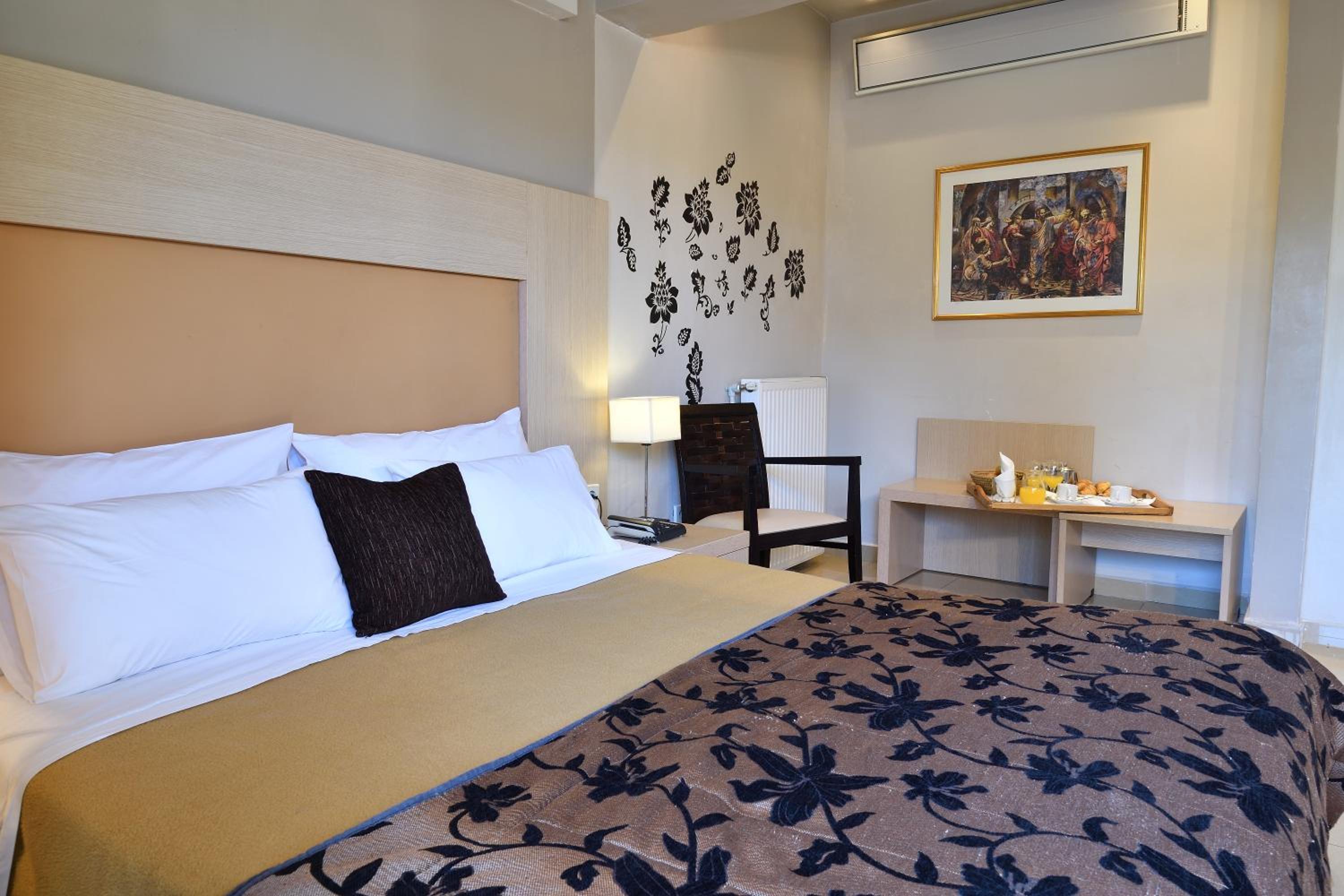 جناح جونيور، Four Seasons Skg Thessaloniki 6/10