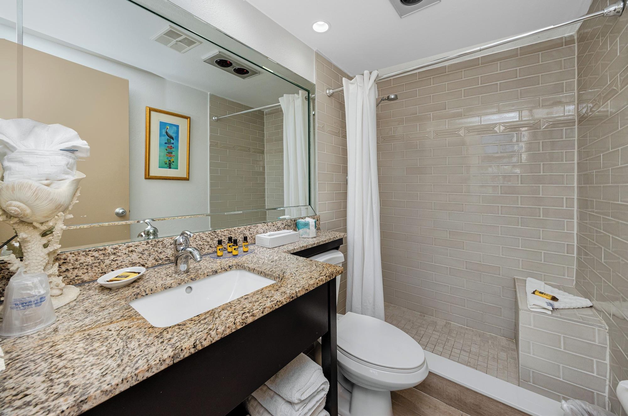 Suite, Multiple Beds, Jetted Tub، Best Western Plus Yacht Harbor Inn 4/4