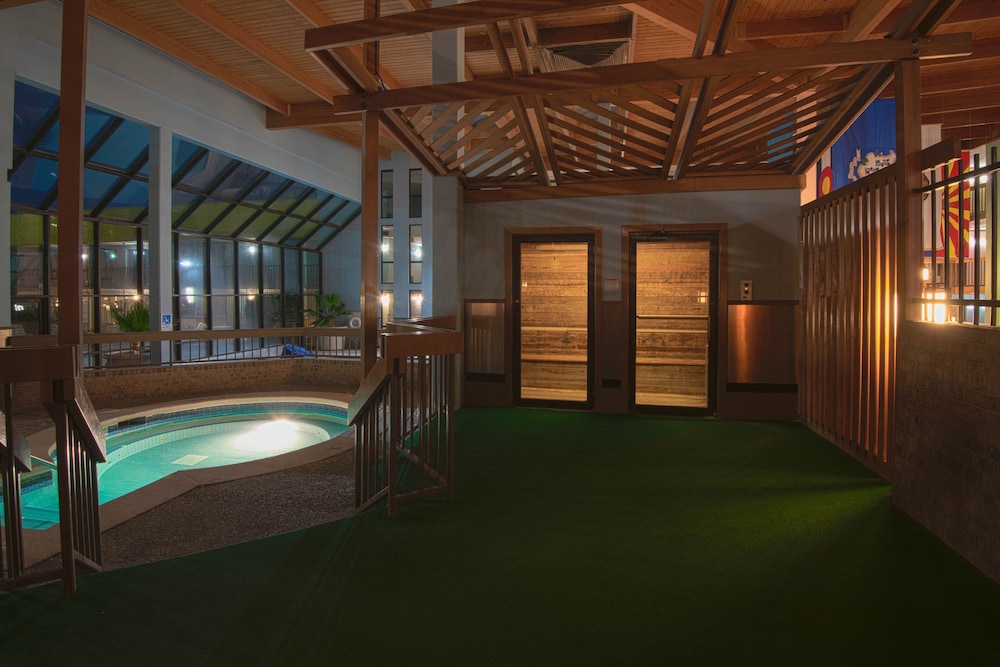 Mcm Grande Hotel Fundome in ODESSA - TX