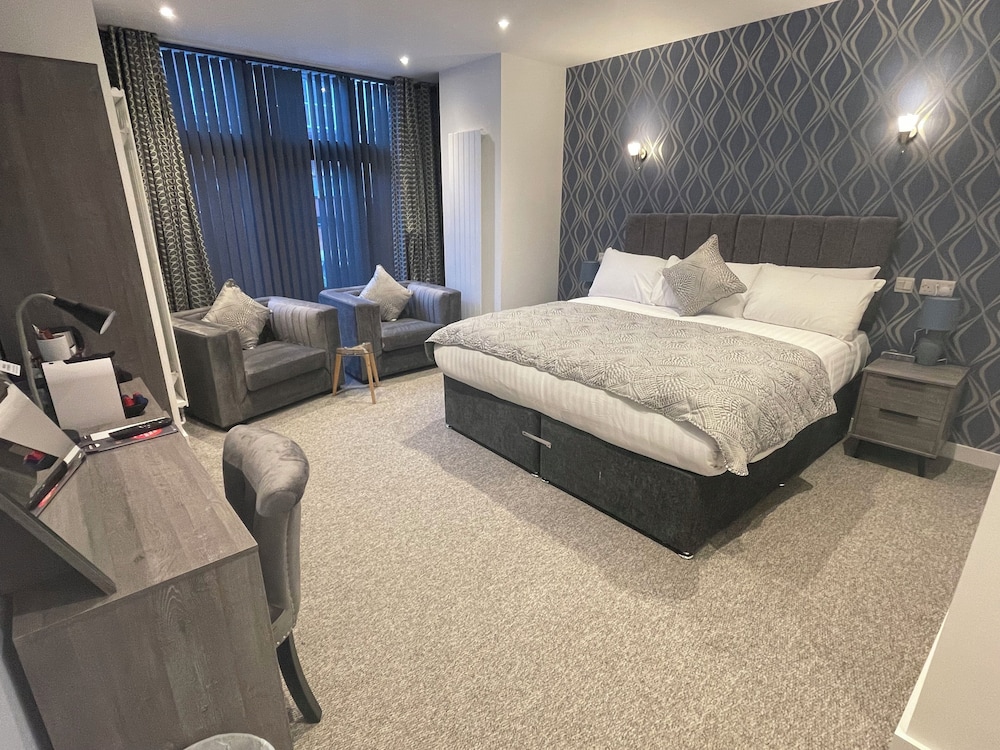 2 BEDROOMS, PREMIER, ACCESSIBLE
