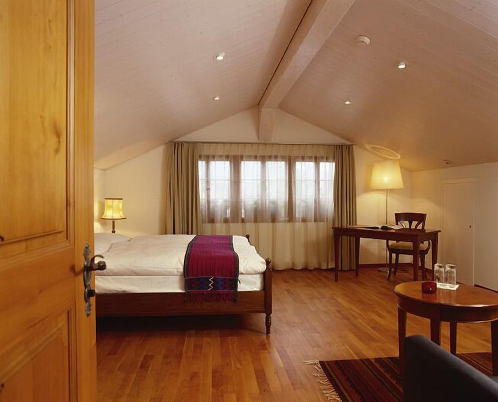 1 Bedroom, Junior Suite, Twin Beds, Resort View, Sofa