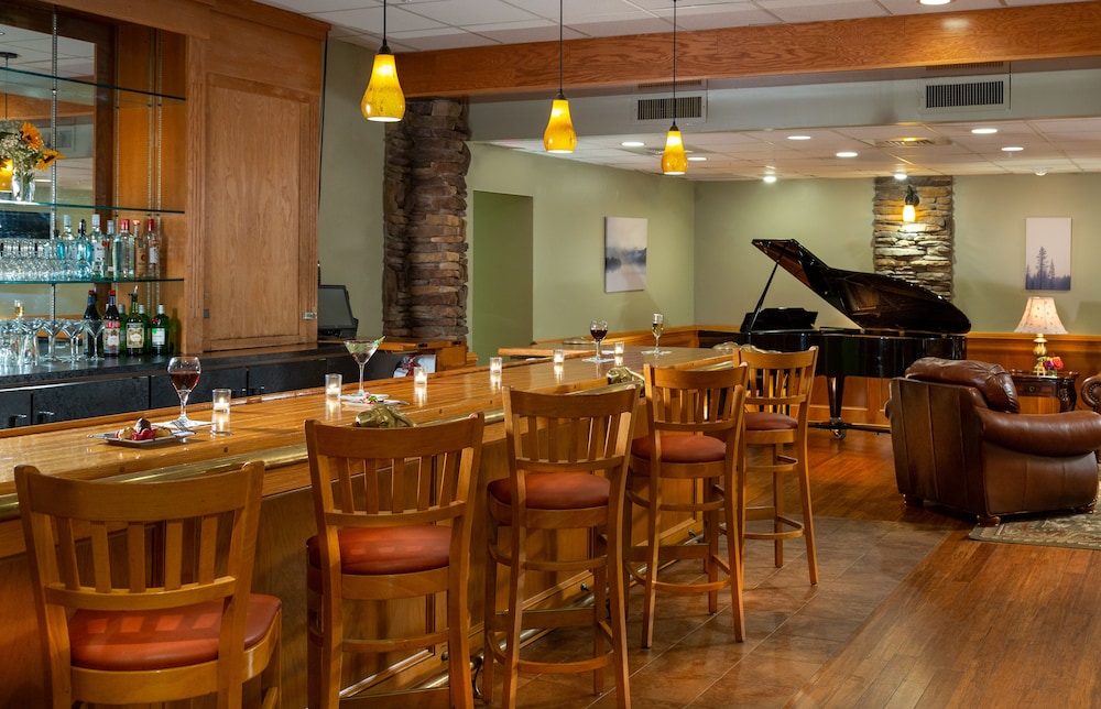 Meadowbrook Inn And Suites 37/45