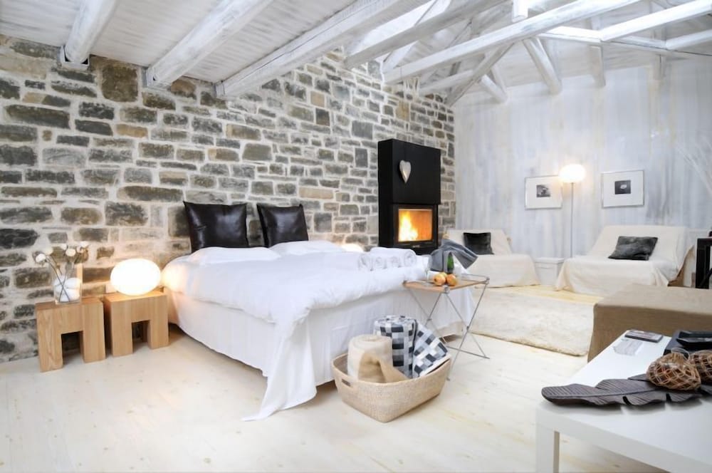 Mikro Papigo 1700 Hotel & Spa 15/50