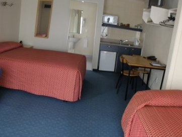 Stadium Motel 33/39