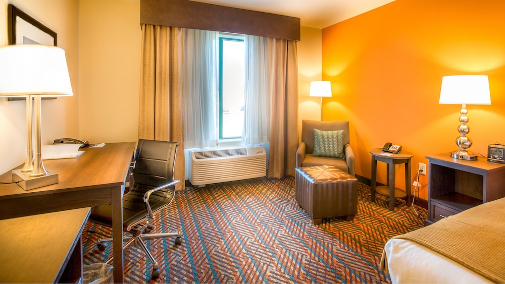 Holiday Inn Express Wichita South 45/59