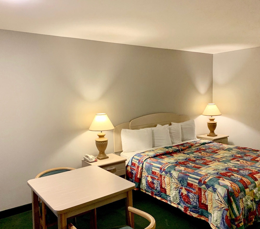 Key West Inn Childersburg 13/40