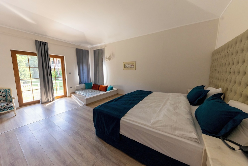 Village Park Resort & Spa photo 4