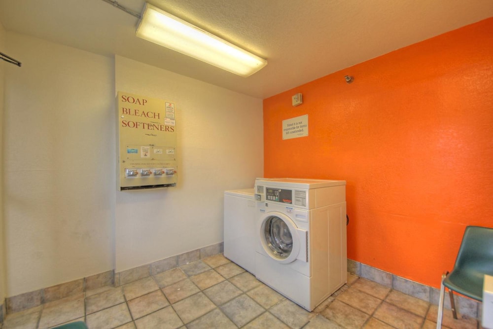 Motel6 San Antonio, TX - Six Flags Fiesta TX/La Cantera Area 6/44