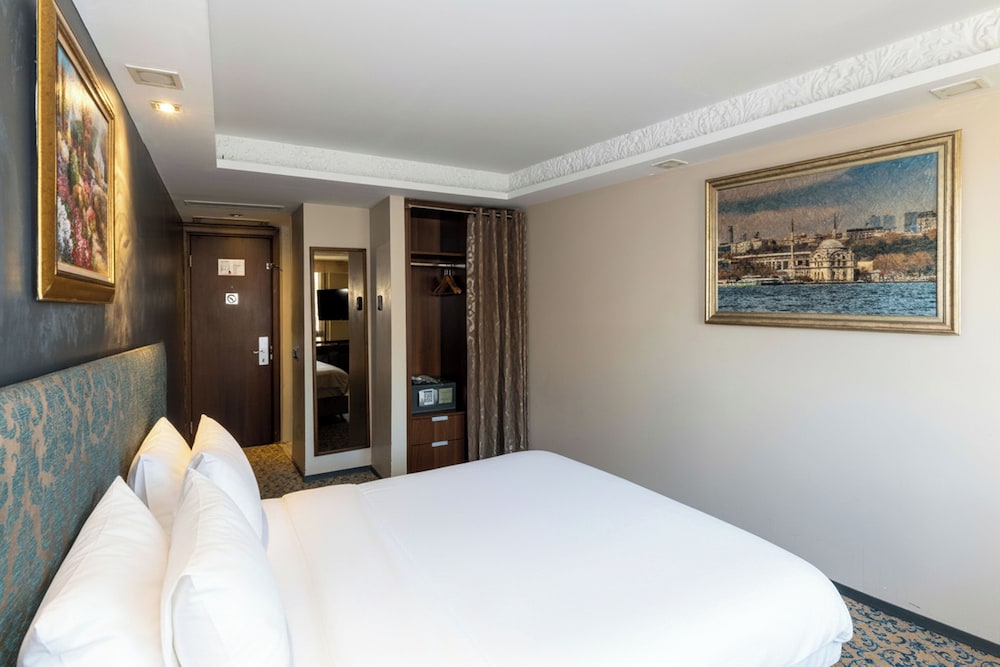 Pera Tulip Hotel 12/65