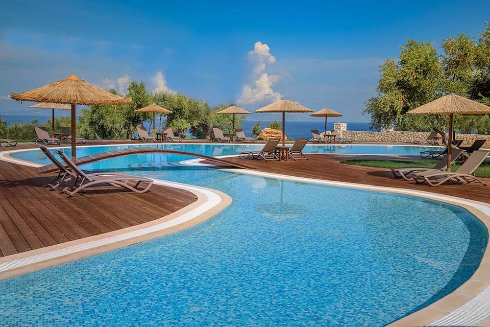 Elegance Luxury Executive Suites - Adults Only 7/58