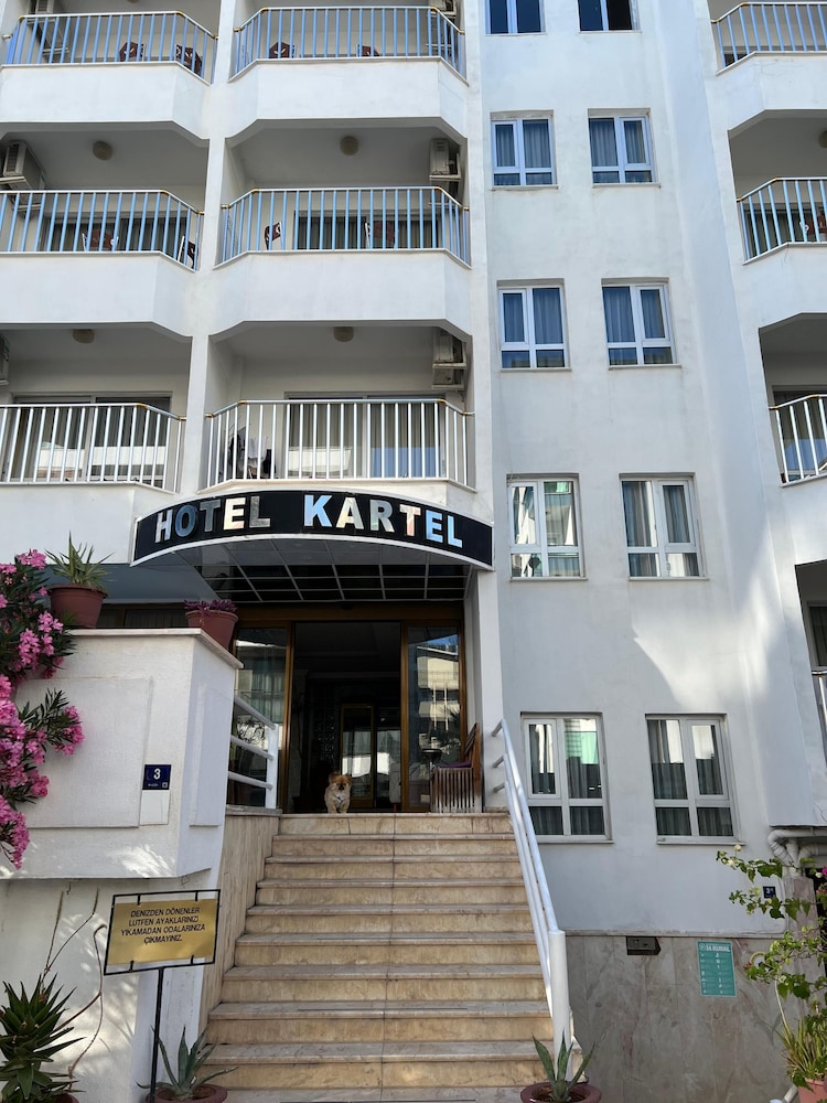 Kartel Hotel 3/50