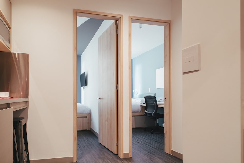 UMA Suites Chia 56/57