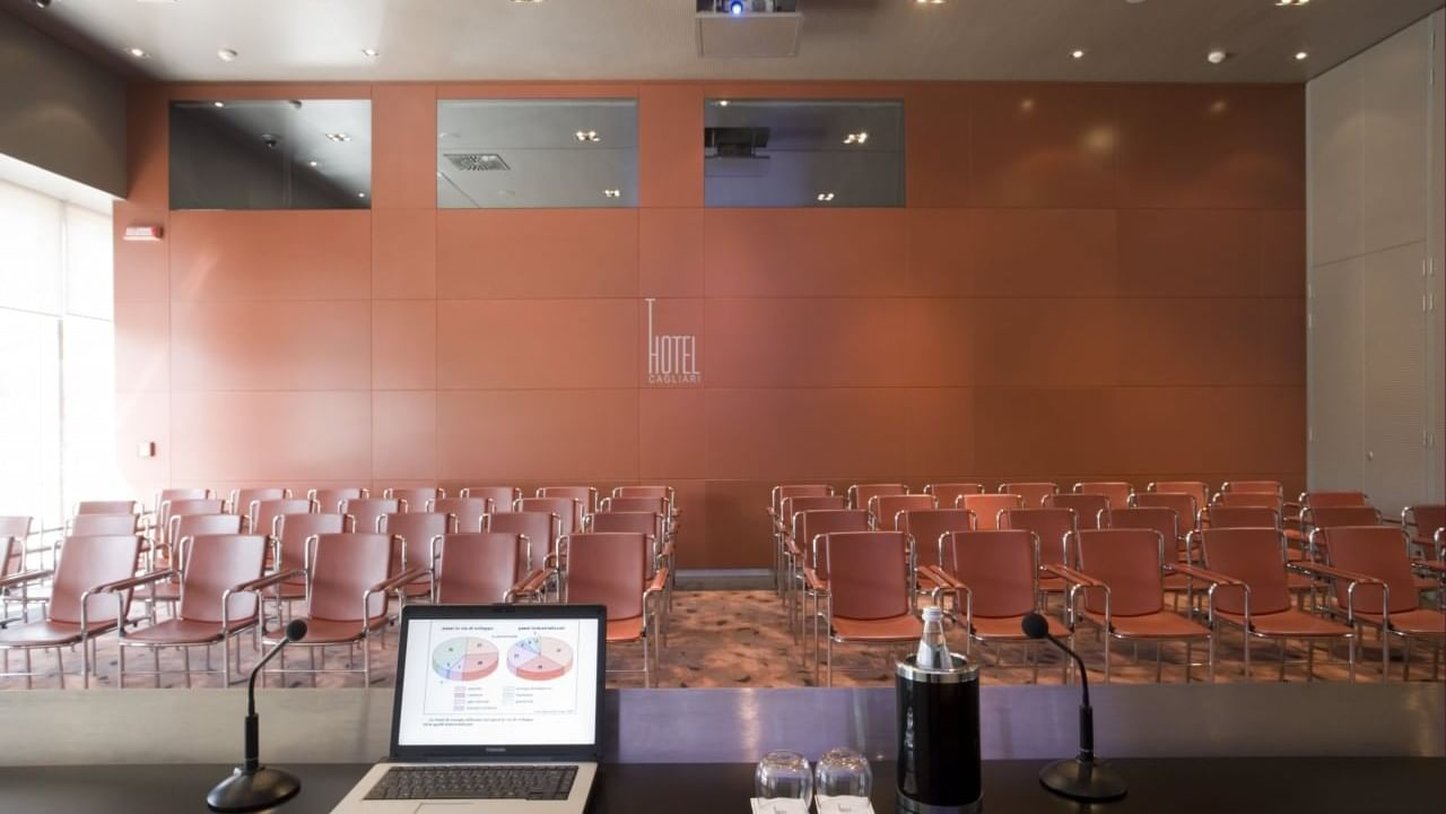 Unahotels T Hotel Cagliari 47/62