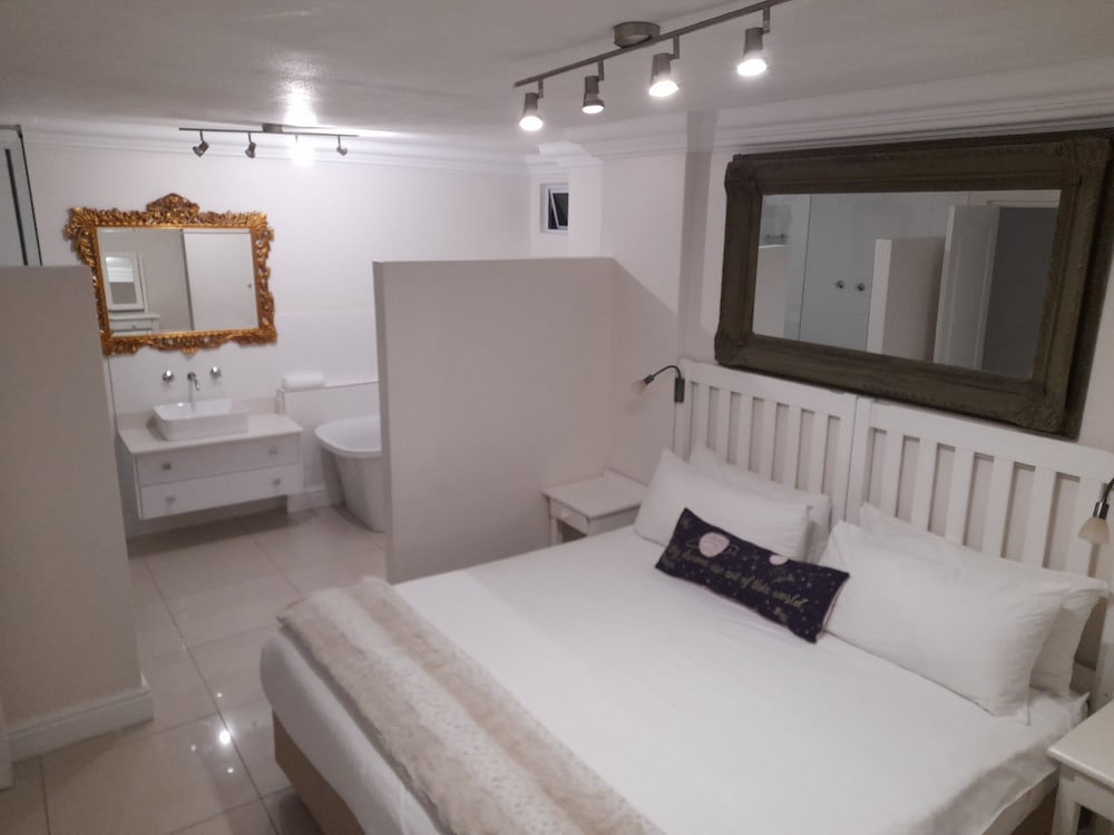 Beach, Club, G01, Twin Beds, 2 King Beds