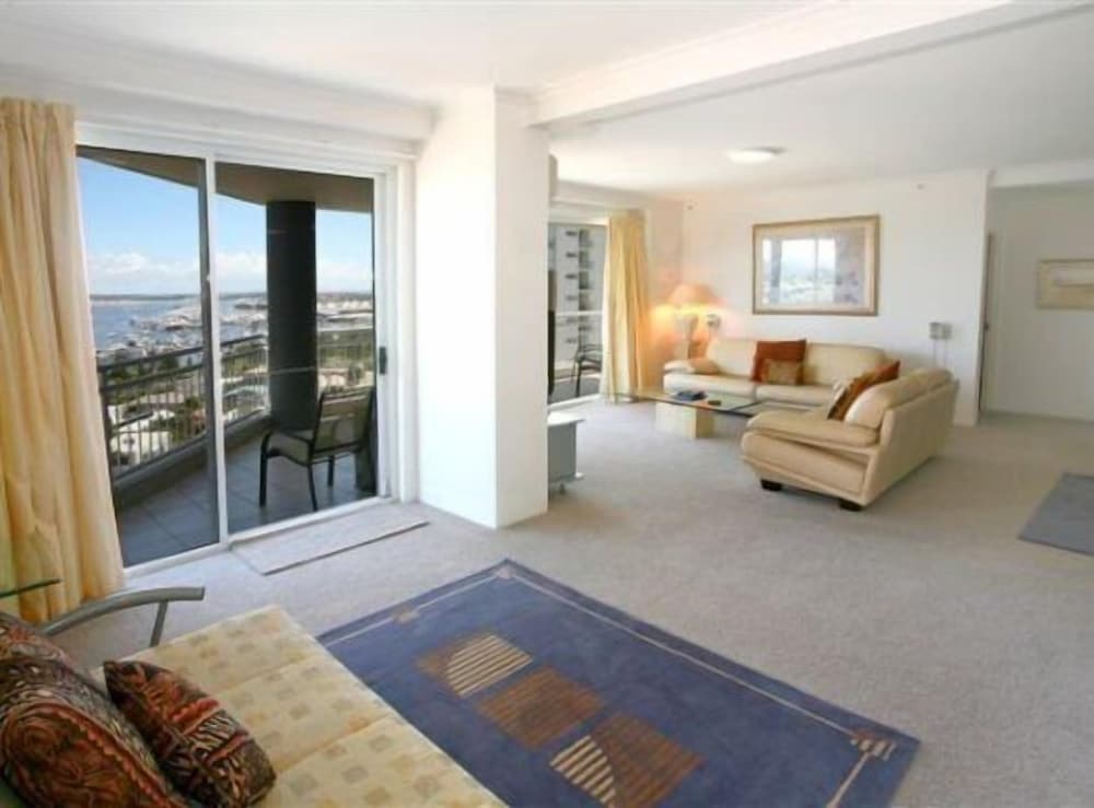Ocean Sands Resort Gold Coast 26/49