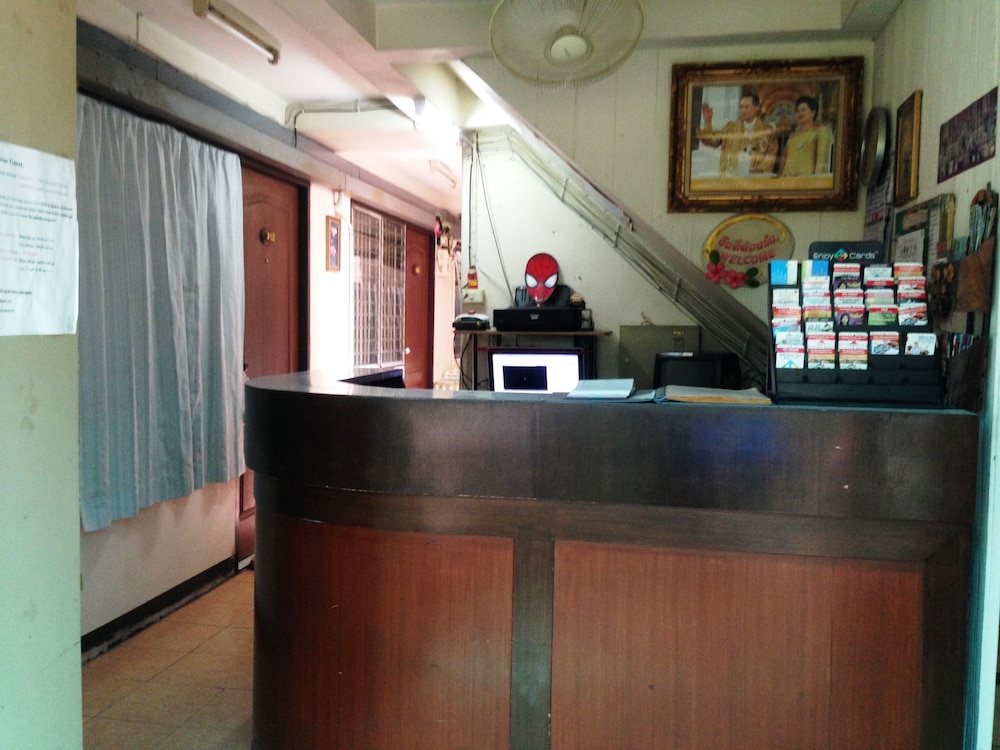 Amarin Inn 4/45