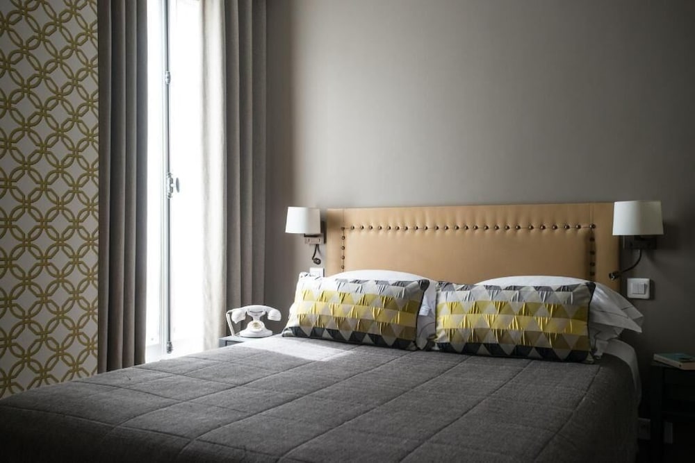 Hotel Apollon Montparnasse 16/43