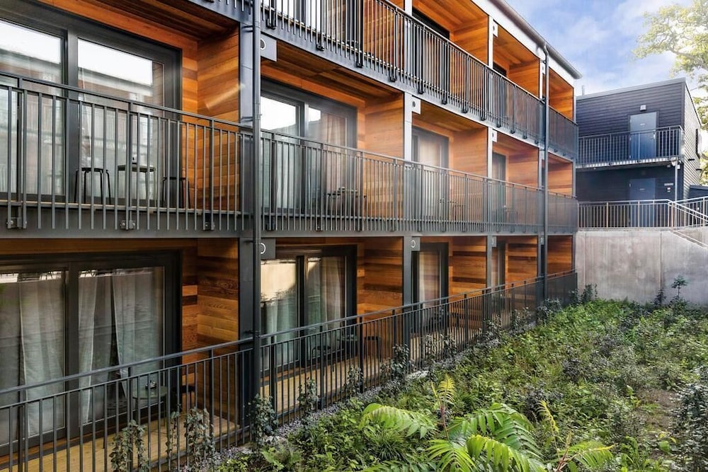 HOOM Home & Hotel Sollentuna 1/23