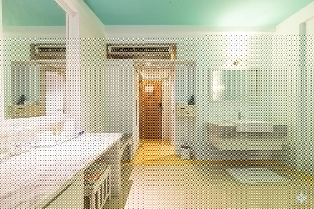The Verandah Hotel 42/70