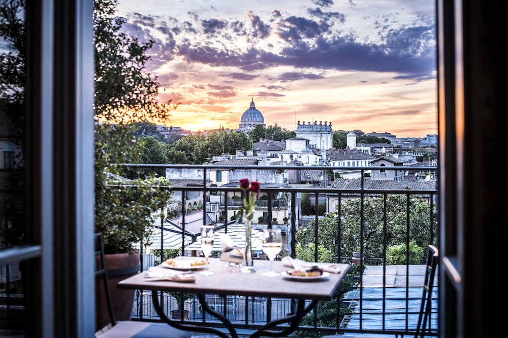 Ponte Sisto Hotel in ROME