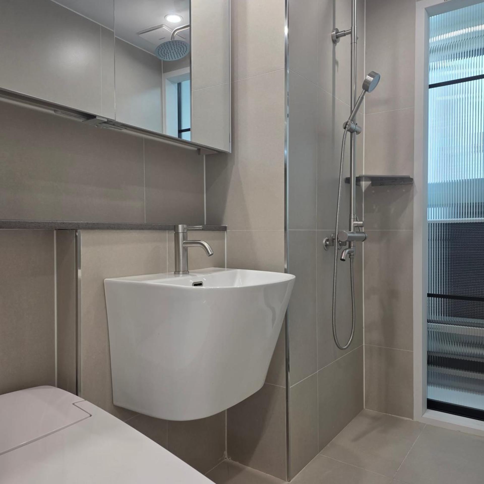 TRAVELUS Myeongdong 50/50