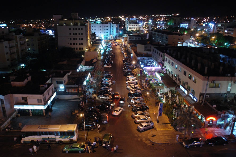 MINA HOTEL 10/65