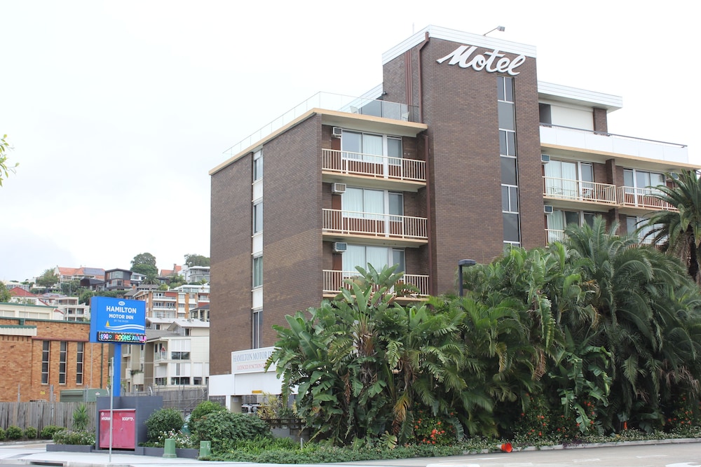 HAMILTON MOTOR INN 2/50
