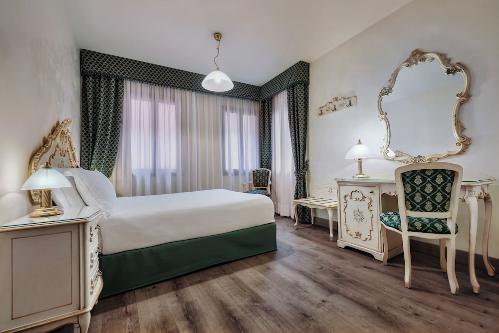 STANDARD, DOUBLE OR TWIN BED