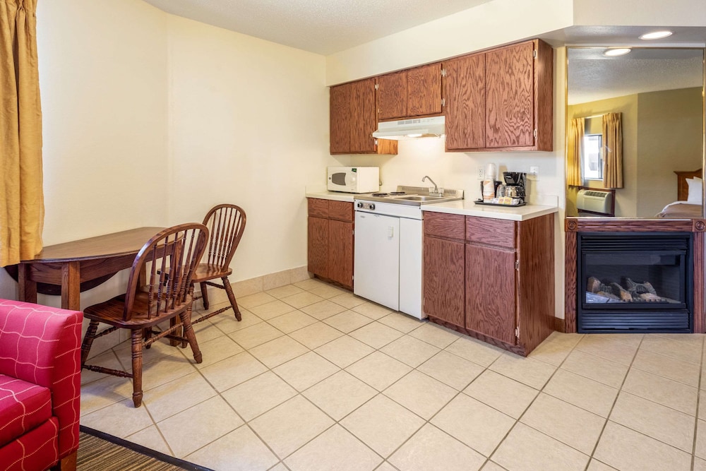 Quality Inn Keystone near Mount Rushmore 7/47