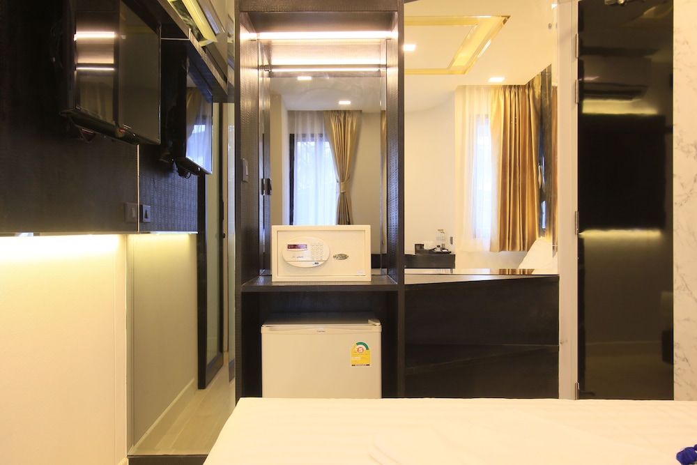 Pratunam Atrium Hotel 4/44