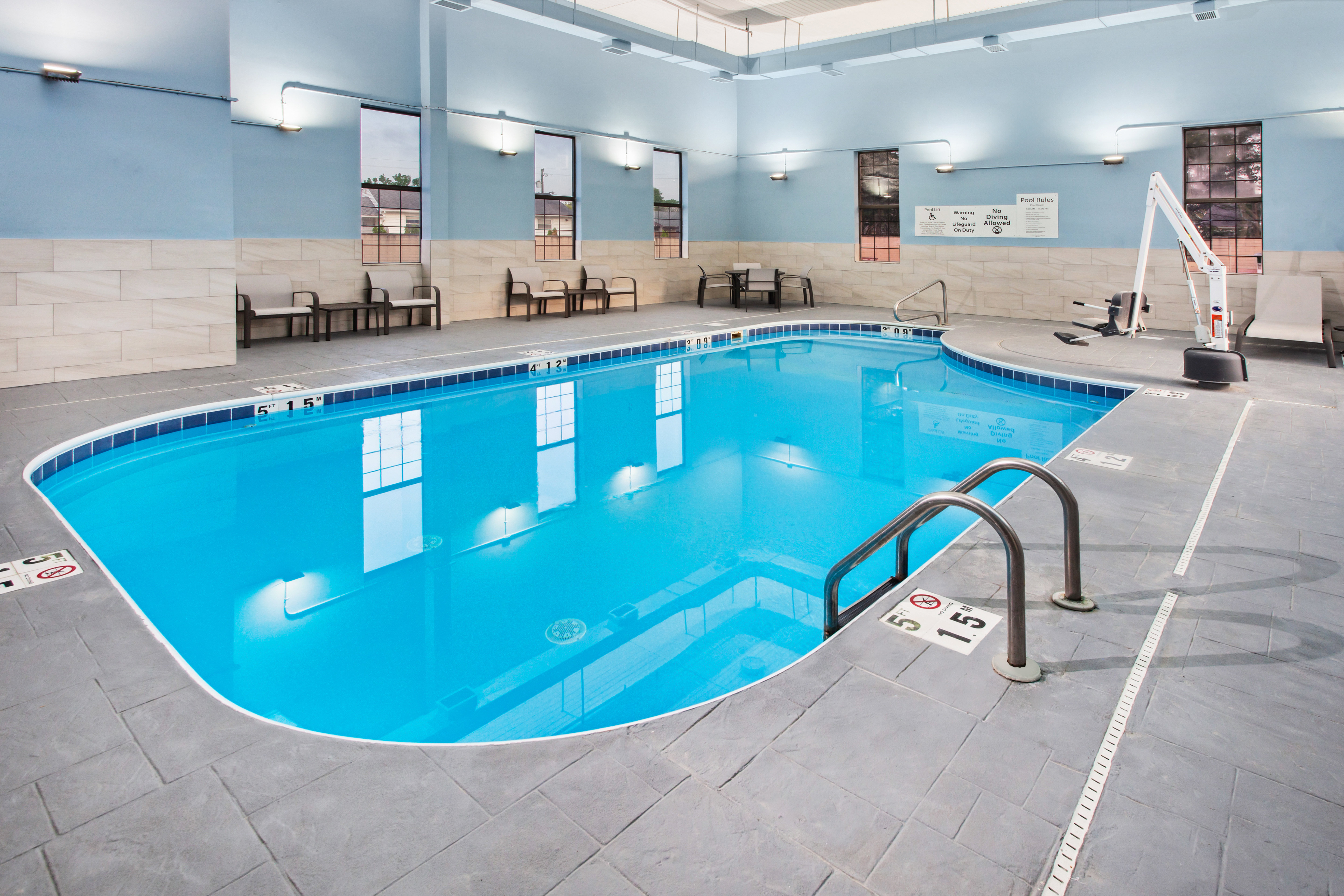 Holiday Inn Express Cleveland Airport Brookpark 29/50