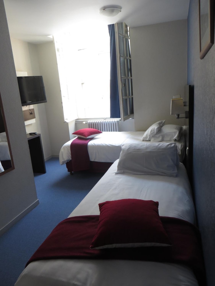 Hotel Regina 8/48