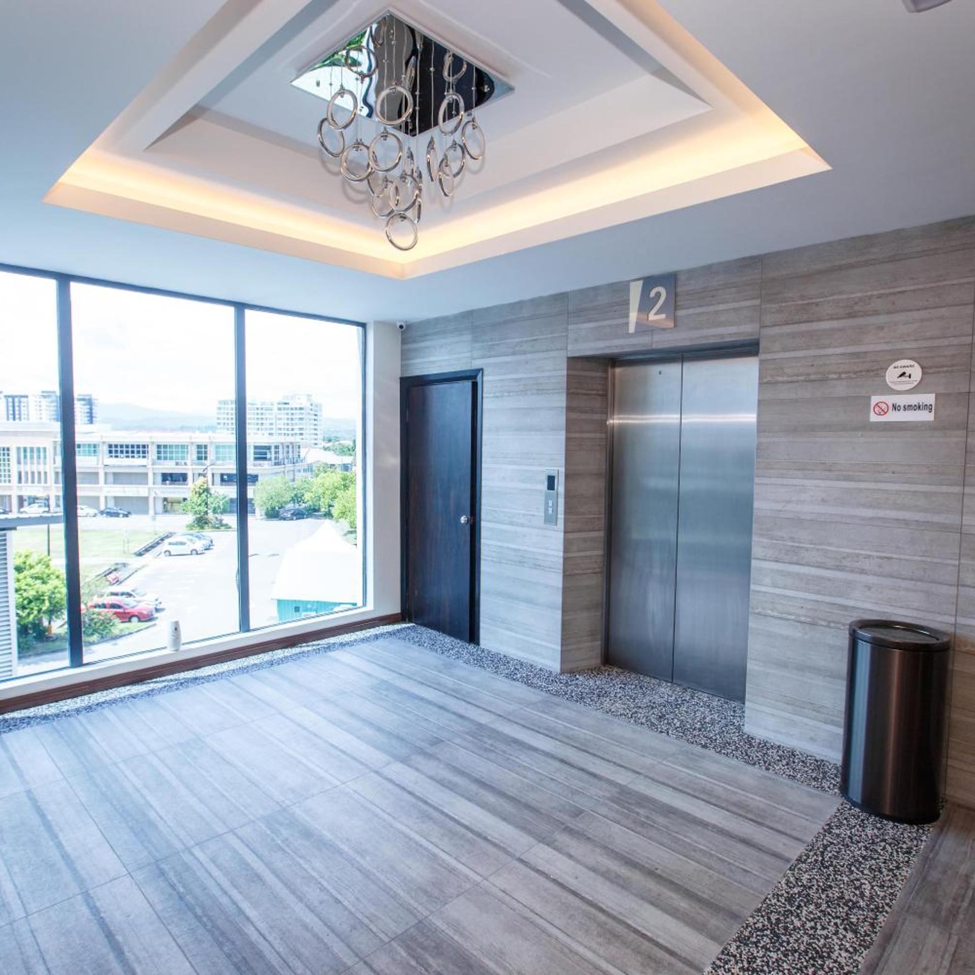 Lintas Platinum Hotel 35/59