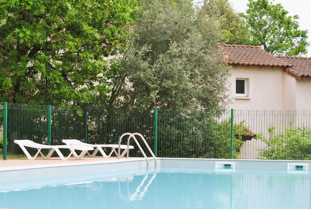 Le Domaine des Cazelles by Ateya Vacances 45/50