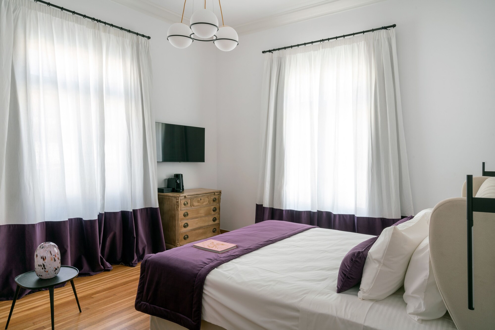 Signature, Suite, Queen Bed, Lycabettus View, Sofa