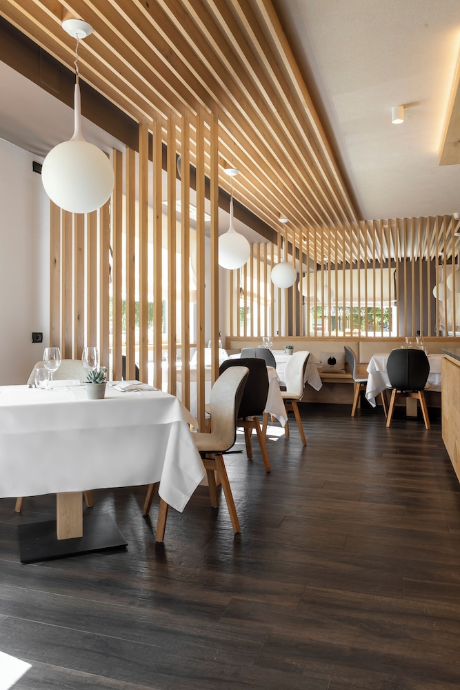X Alp Hotel 42/64
