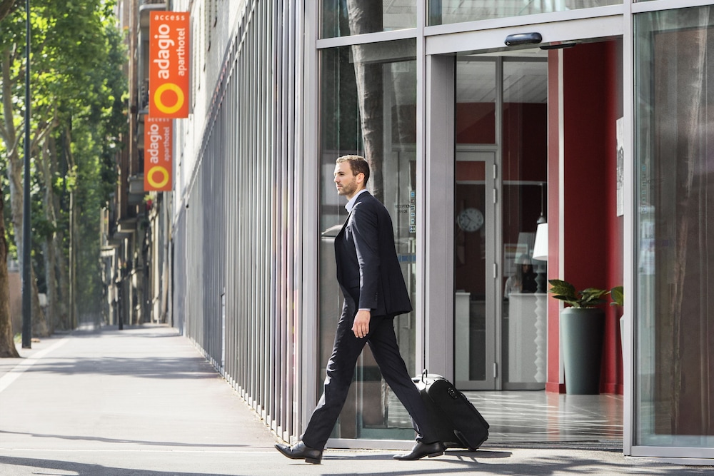 Adagio Access Paris Clichy 24/63