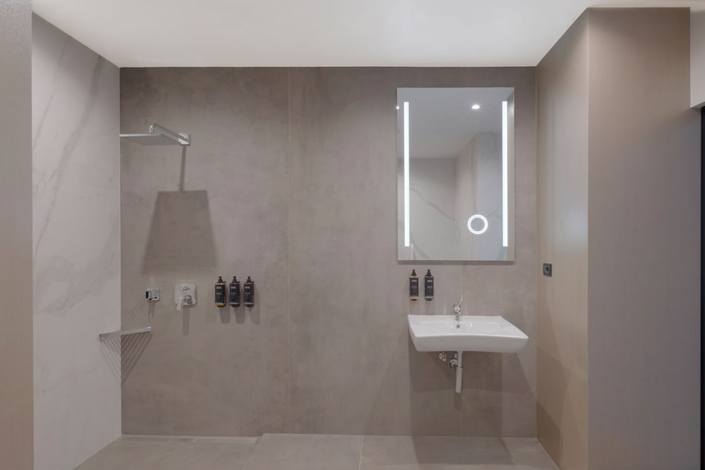 Mercure Oradea 38/42
