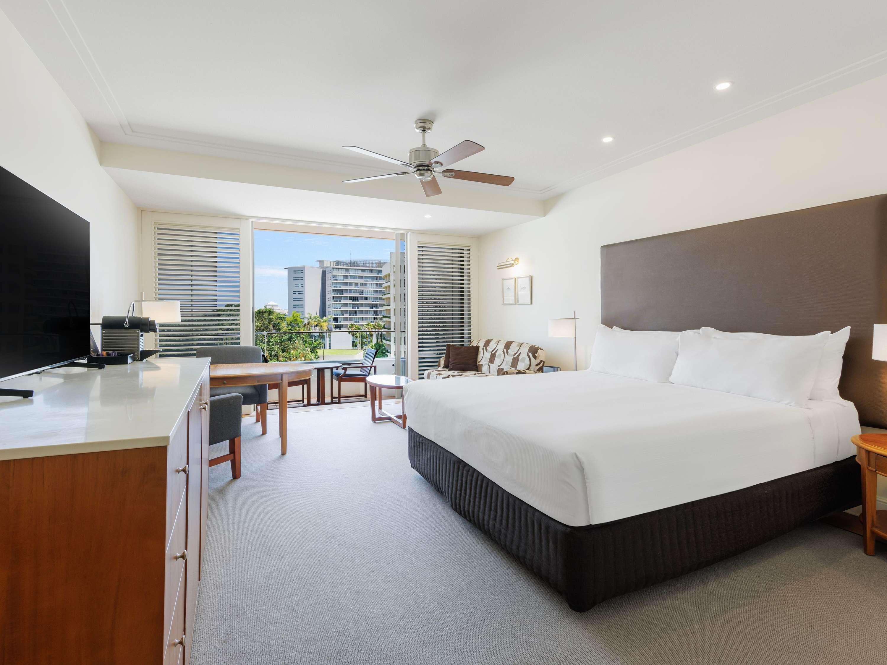 SPA, PREMIUM, DELUXE, SINGLE, KING BED, WATER VIEW