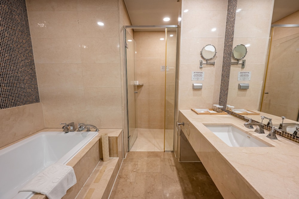 Haeundae Centum Hotel 68/70
